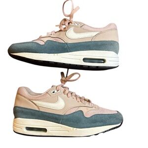 Nike Air Max Celestial Teal Sneakers. Size 6.5